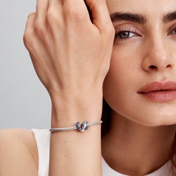 Pandora Stranger Things Glow-in-the-dark Heart Charm - Picture 5 of 6